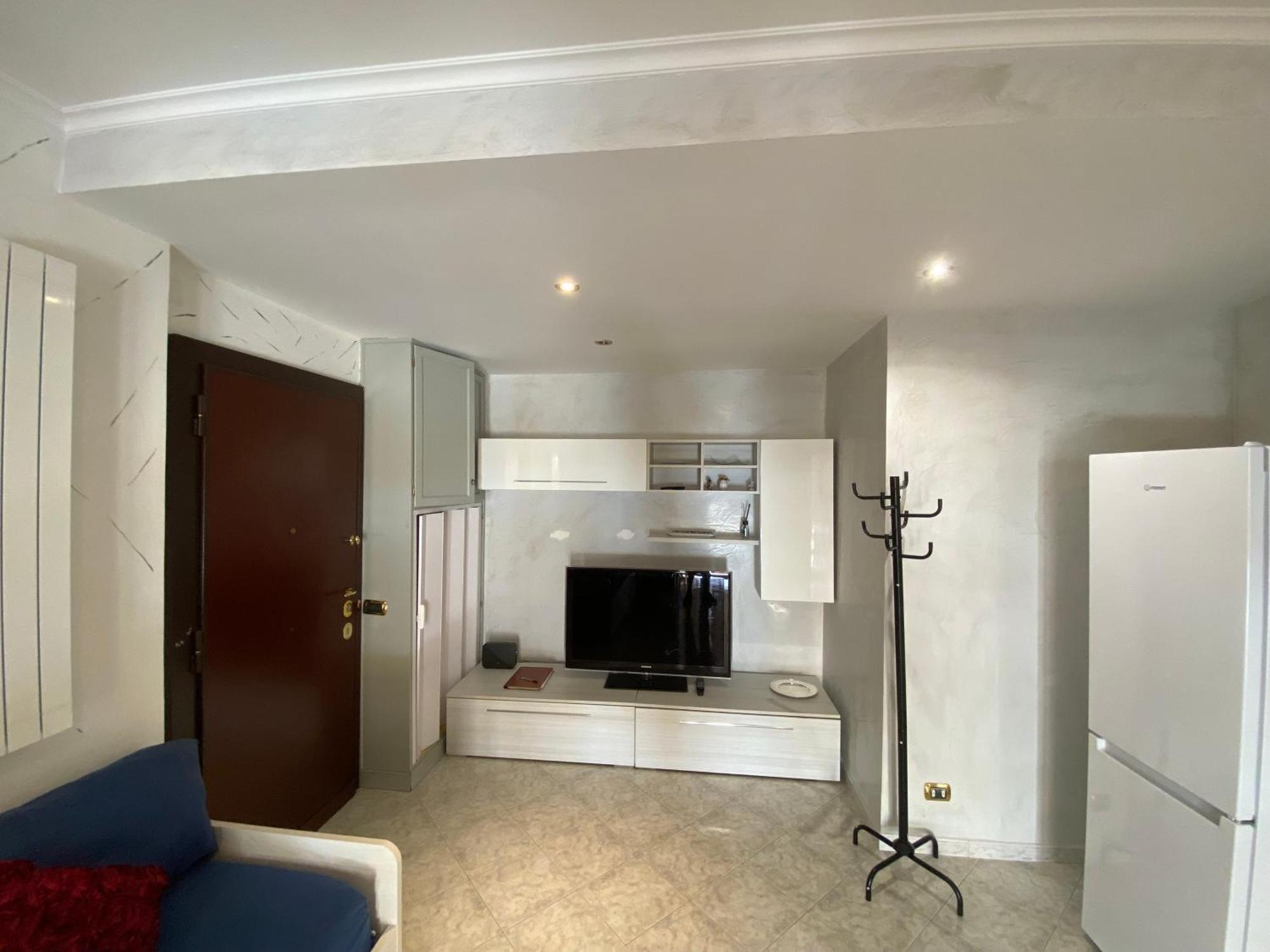 Malu's House Rom