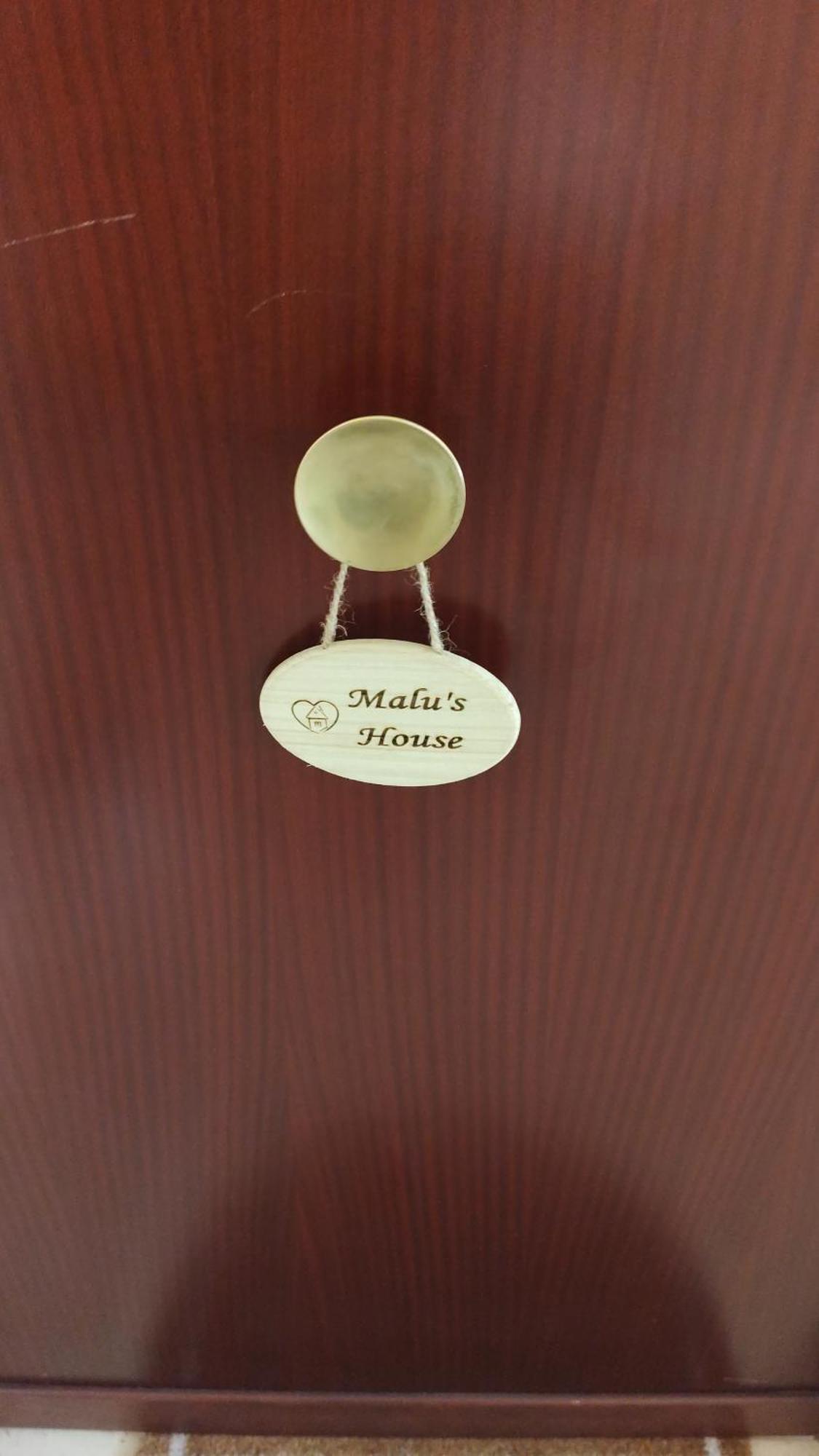 Malu's House Rom